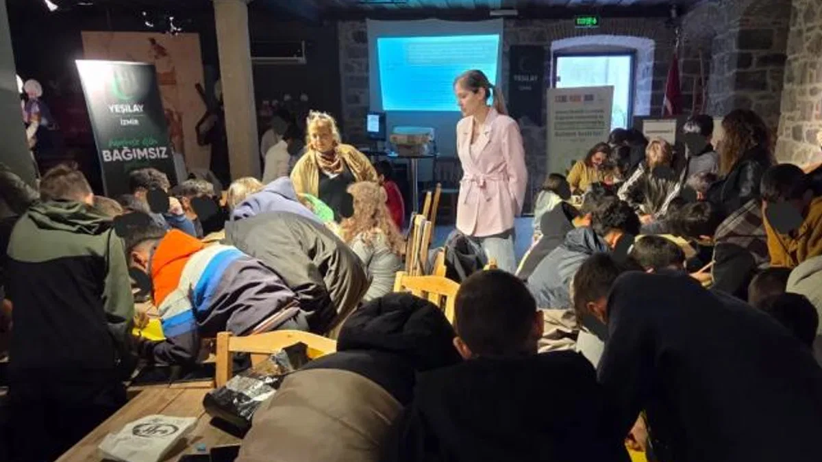 Yeşilay İzmir’den koruma altındaki çocuklara dijital bağımlılık eğitimi