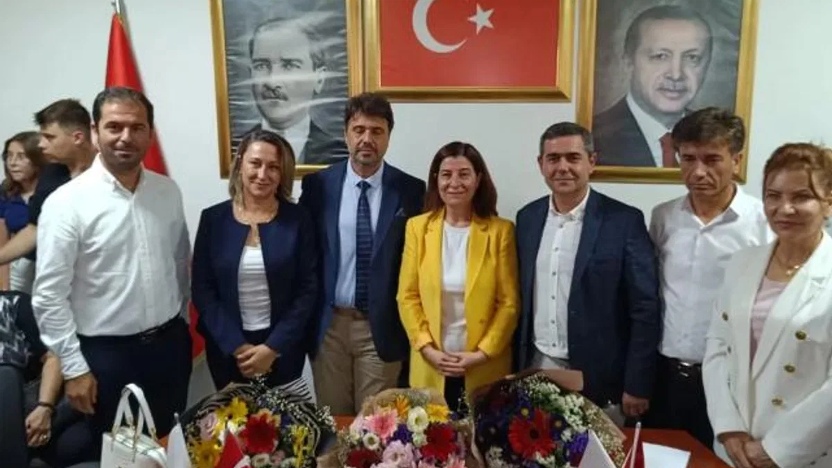 AK Parti Keşan’da Gürcan Kılınç görevi Savaş Pekdemir’e devretti