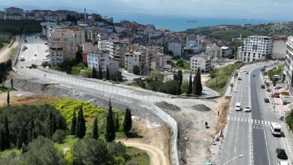 Kocaeli Büyükşehir Gebze’de trafiği rahatlatıyor
