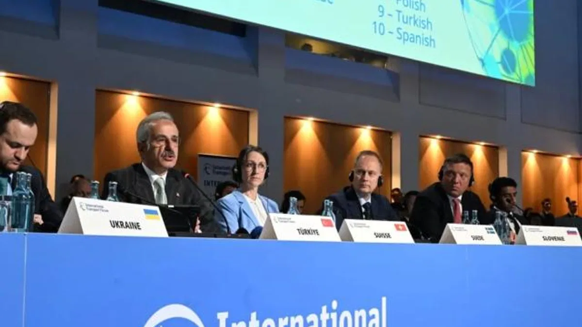 Bakan Uraloğlu, ITF’nin yeni dönem başkanı seçildi