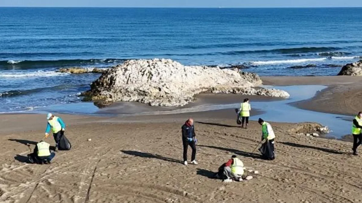 Kocaeli’de yılın üçüncü dönem deniz çöpü izleme faaliyeti