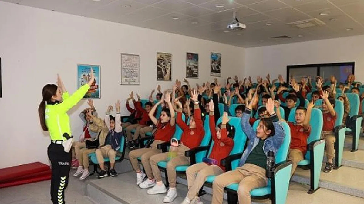 Selçuklu Trafik Eğitim Parkı Trafikte Bilinçli Nesiller Yetiştirmeye Devam Ediyor