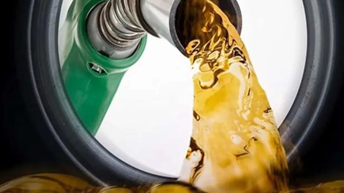 Benzin fiyatlarına 1,50 TL zam! Motorin yolda