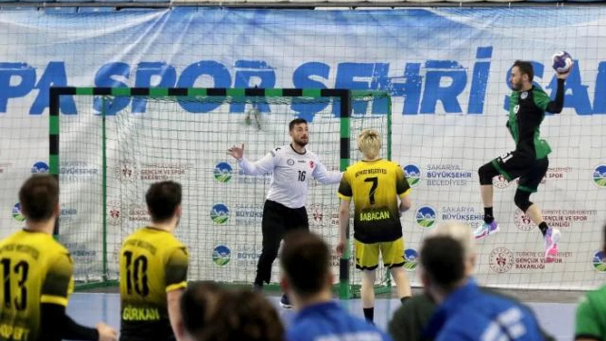 Sakaryalı hentbolcuar play-offlara galibiyetle başladı
