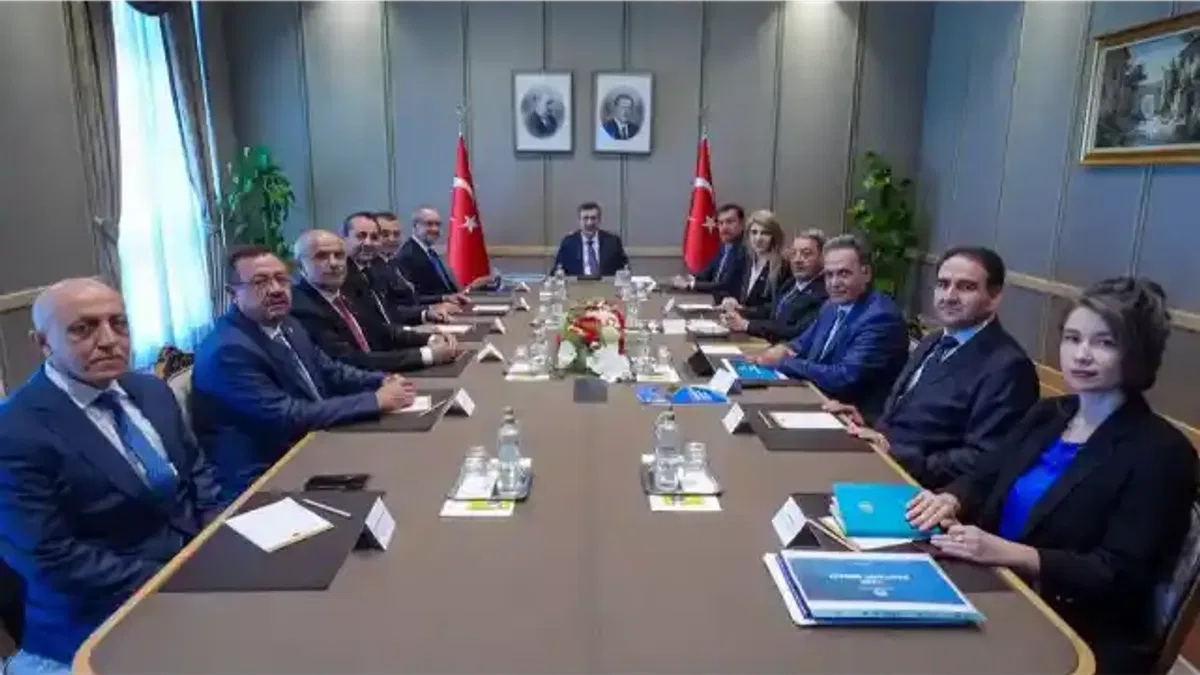 Cumhurbaşkanı Yardımcısı Cevdet Yılmaz’a Malatya çıkarması