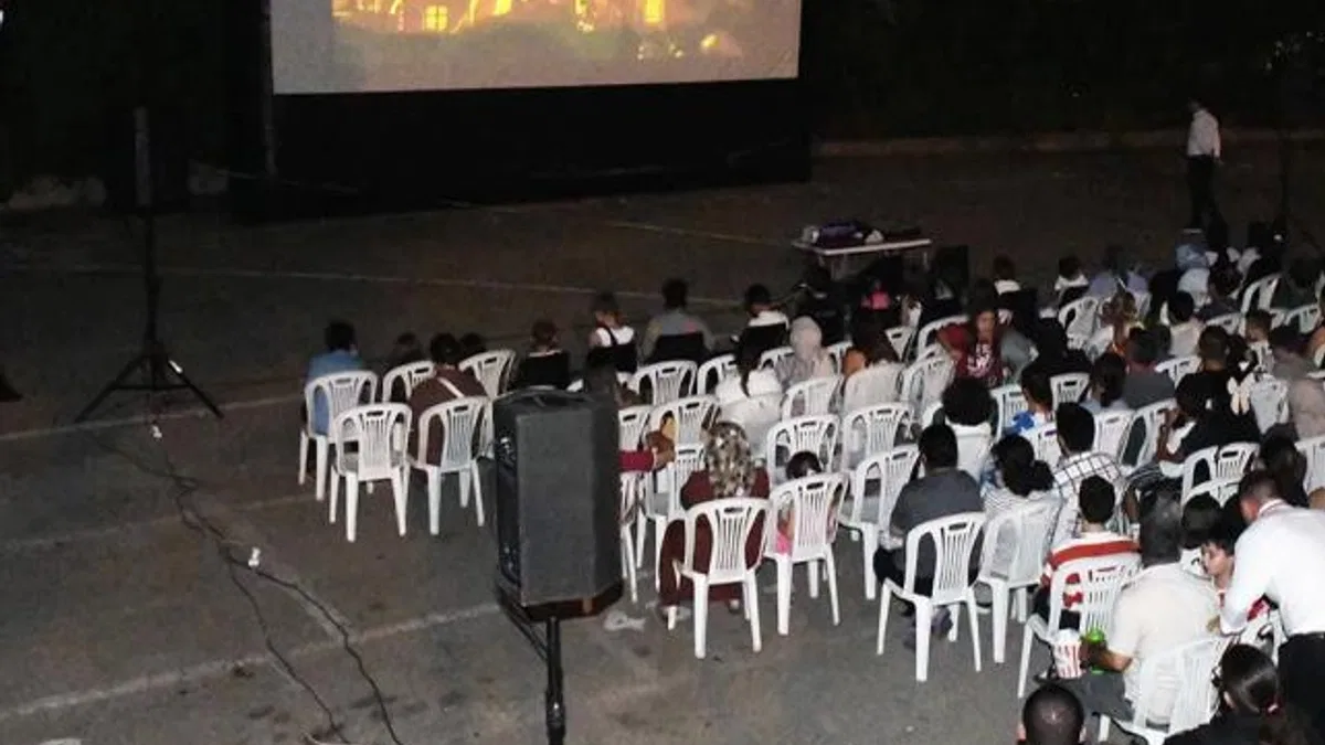 Bursa Osmangazi’de yaz akşamlarına sinema keyfi