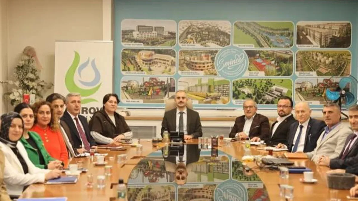 Kocaeli Çayırova’da Başkan Çiftçi, birim müdürleriyle toplantı gerçekleştirdi