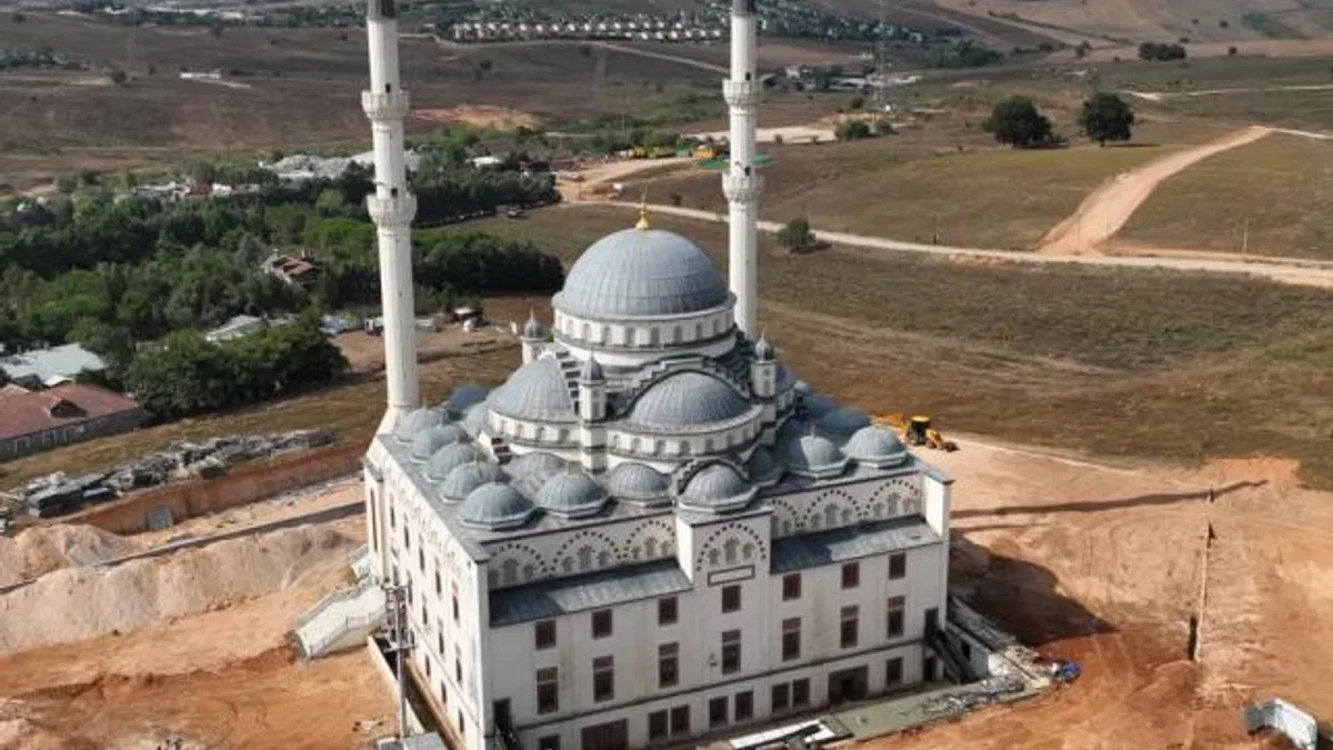Gebze Tabduk Emre Camii’ne Büyükşehir eli