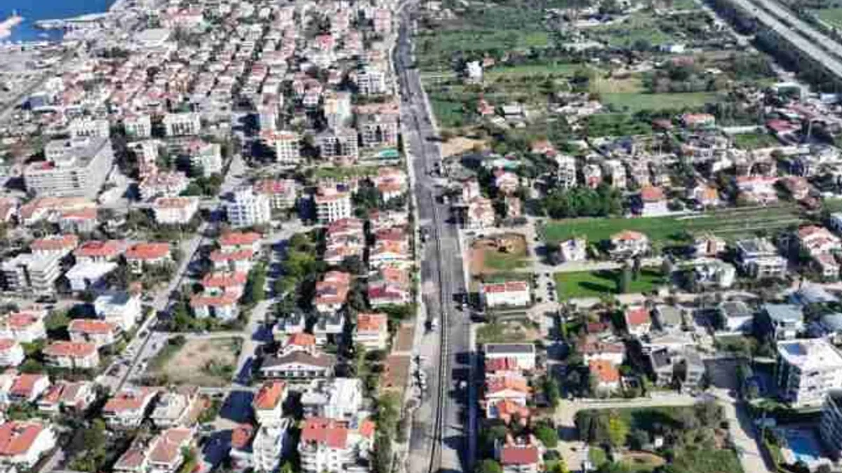 İzmir Güzelbahçe trafiğe yeni bulvarla gün sayıyor