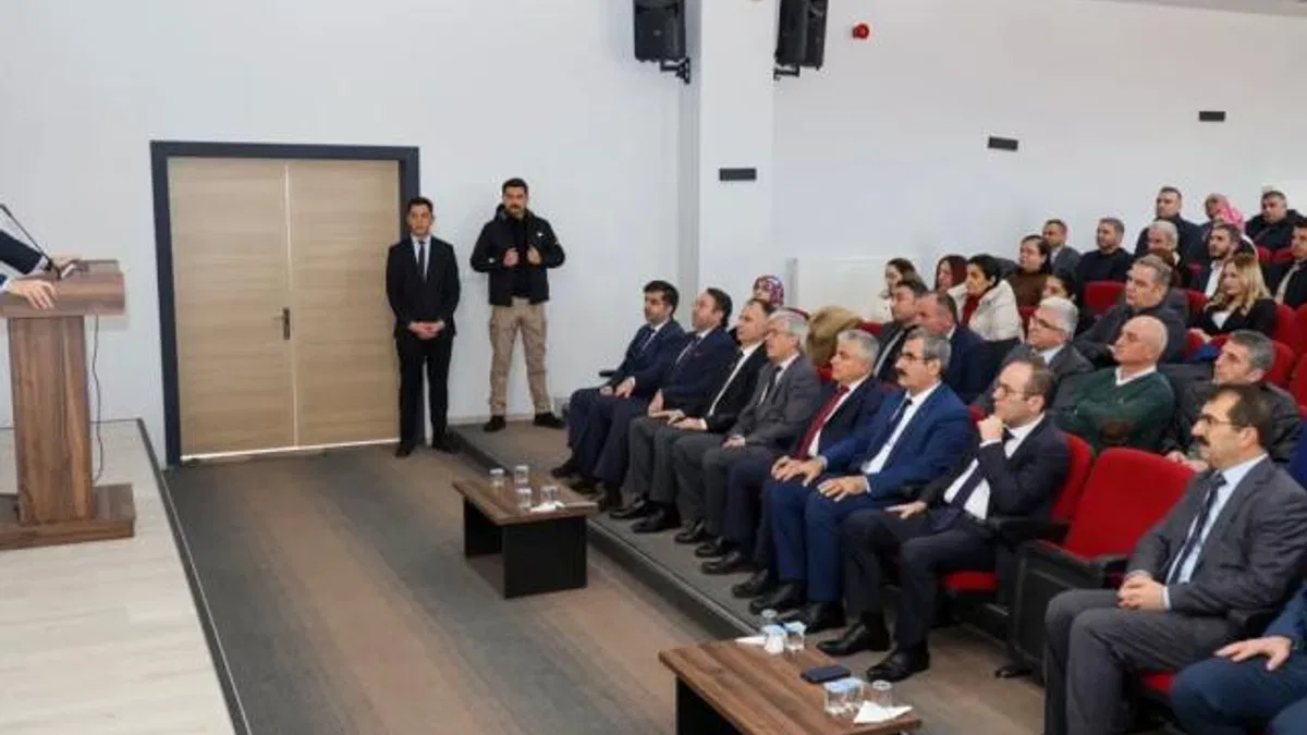 Artvin Valisi Ergün: ”Eğitimde kaliteyi artırmanın gayreti içerisindeyiz”