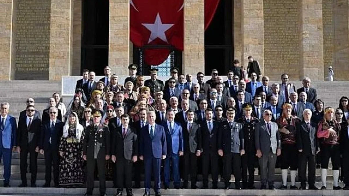 Başkan Çırpanoğlu, Başkent’in 101. yılında Anıtkabir’de