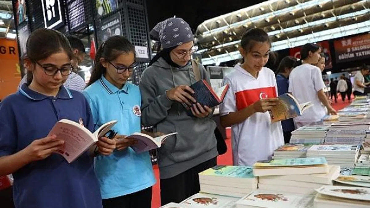 Antalyalılar kitap fuarında buluşuyor