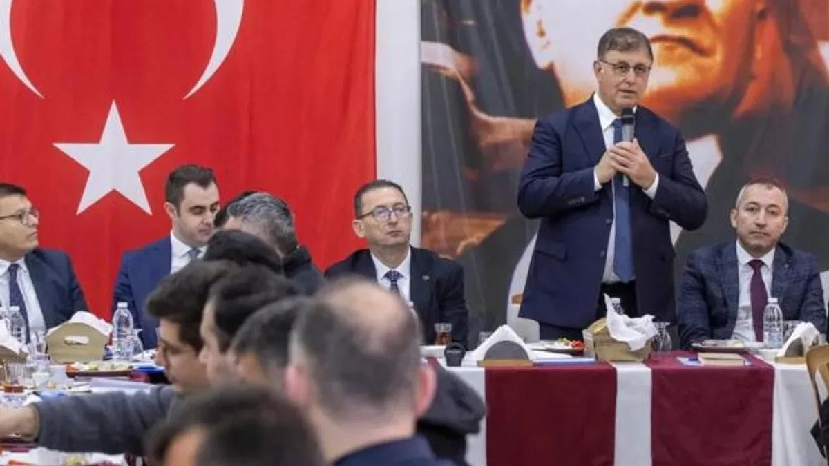 Tugay: İzmir’in tüm ilçelerini dengeli ve adil şekilde hizmetle buluşturacağız