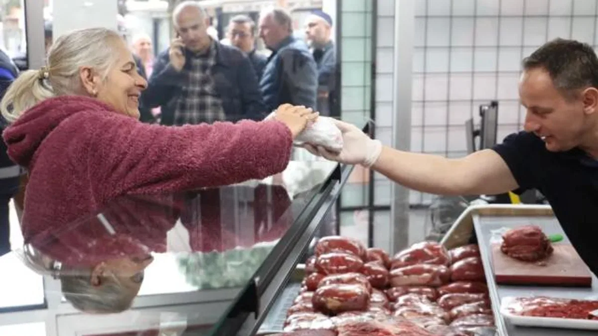 Kocaeli İzmit’te ‘Halk Et’e yoğun ilgi