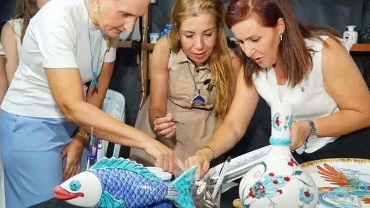Kadın Emeği Çarşısı kapılarını açtı