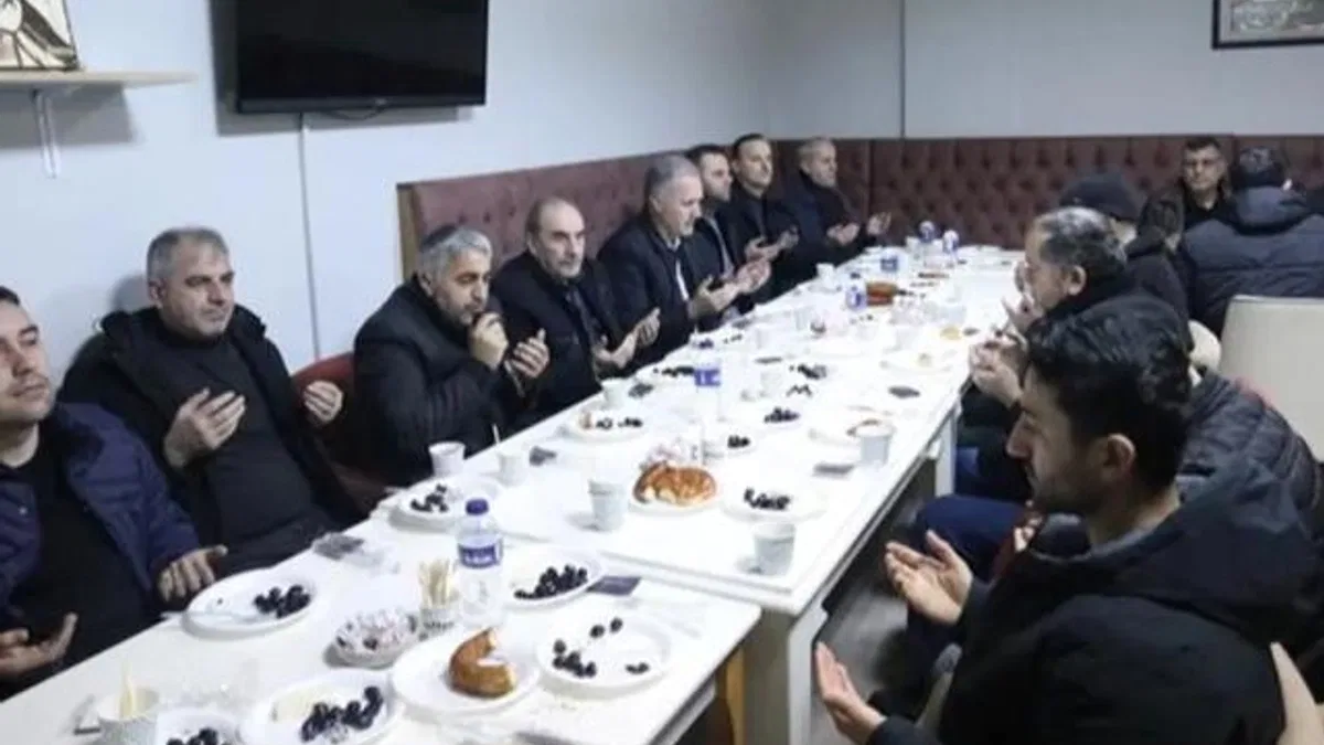 Bursa İnegöl’de ‘Bereket Sofrası’ bu hafta Emir Sultan’da kuruldu