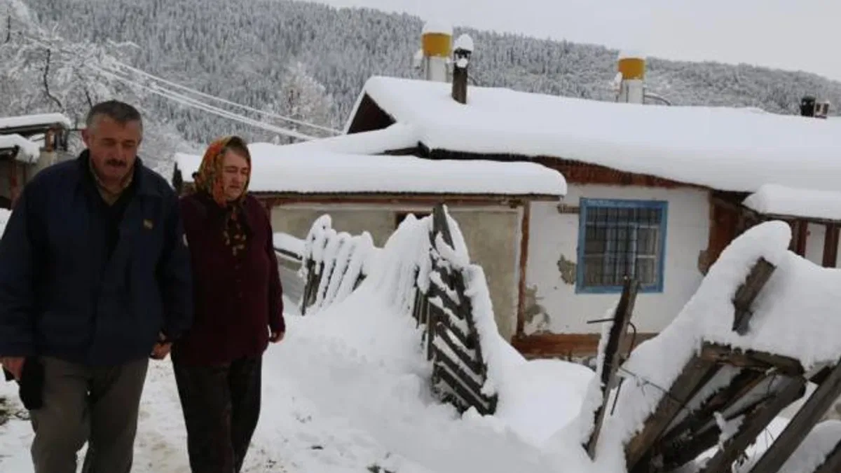 Artvin’de yollar bu kez kanser hastası için açıldı
