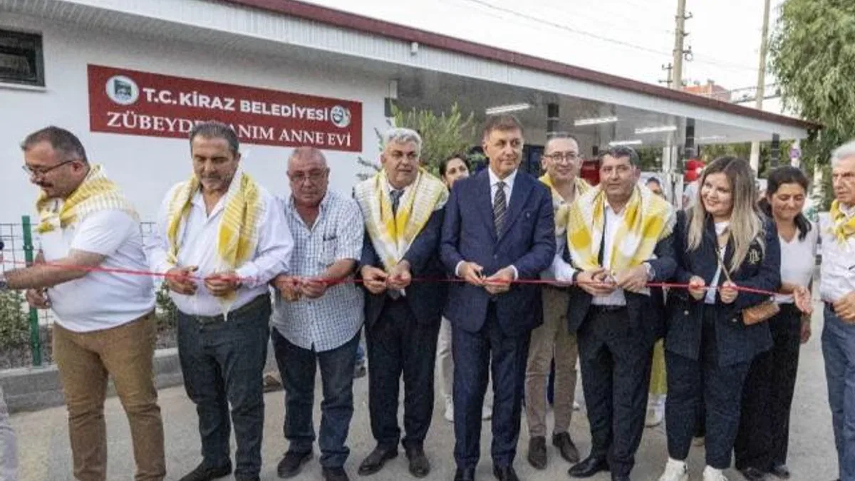 Mimar Ferdi Zeyrek Parkı ve Zübeyde Hanım Anne Evi açıldı