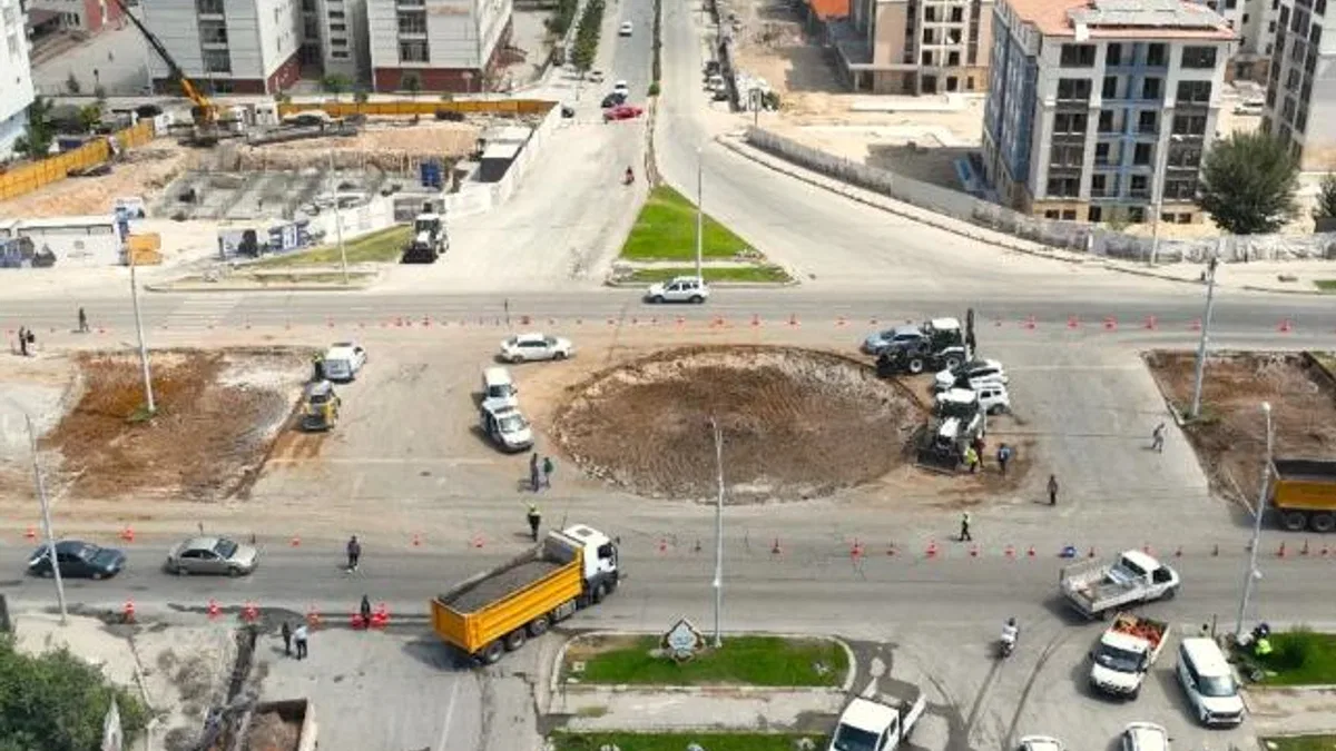 Çöşnük Kavşağı’nda düzenleme çalışmaları devam ediyor