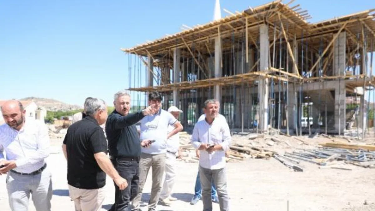 Melikgazi Belediyesi Yunus Emre Cami hızla yükseliyor
