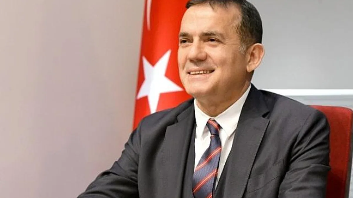 Başkan Abdullah Özyiğit, 29 Ekim Cumhuriyet Bayramı’nı kutladı