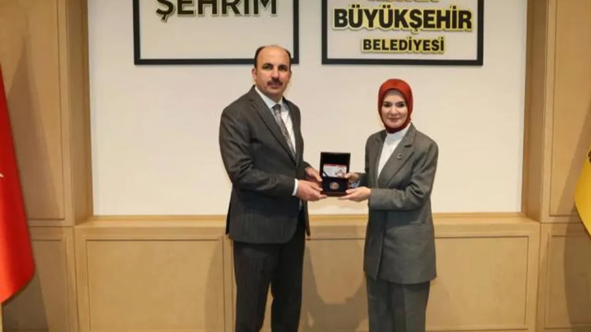 Bakan Göktaş Başkan Altay’ı ziyaret etti
