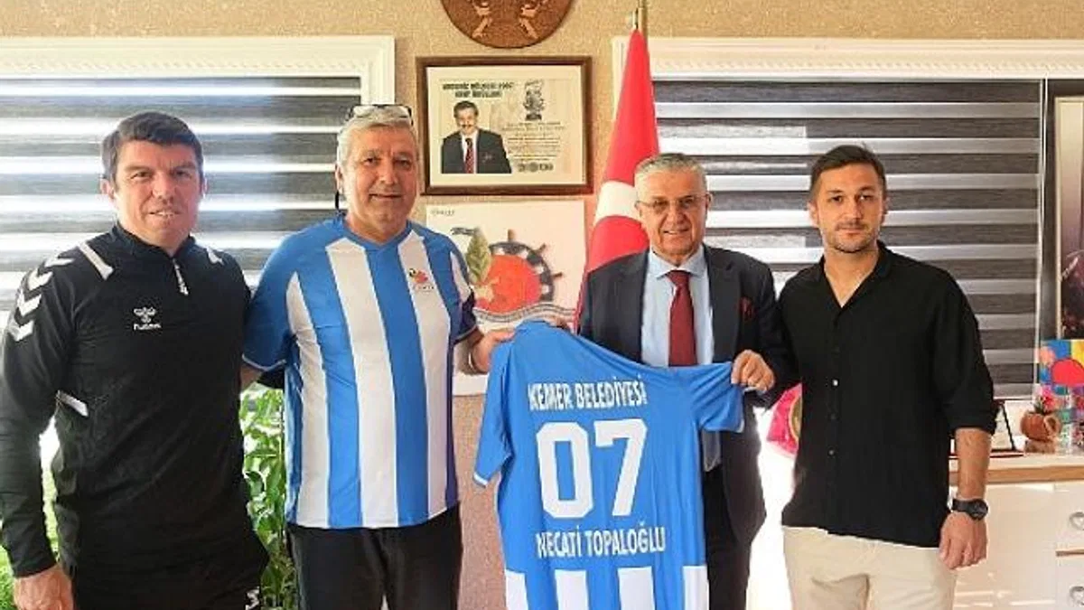 Kemer Belediye Merkez Spor’dan Başkan Topaloğlu’na ziyaret