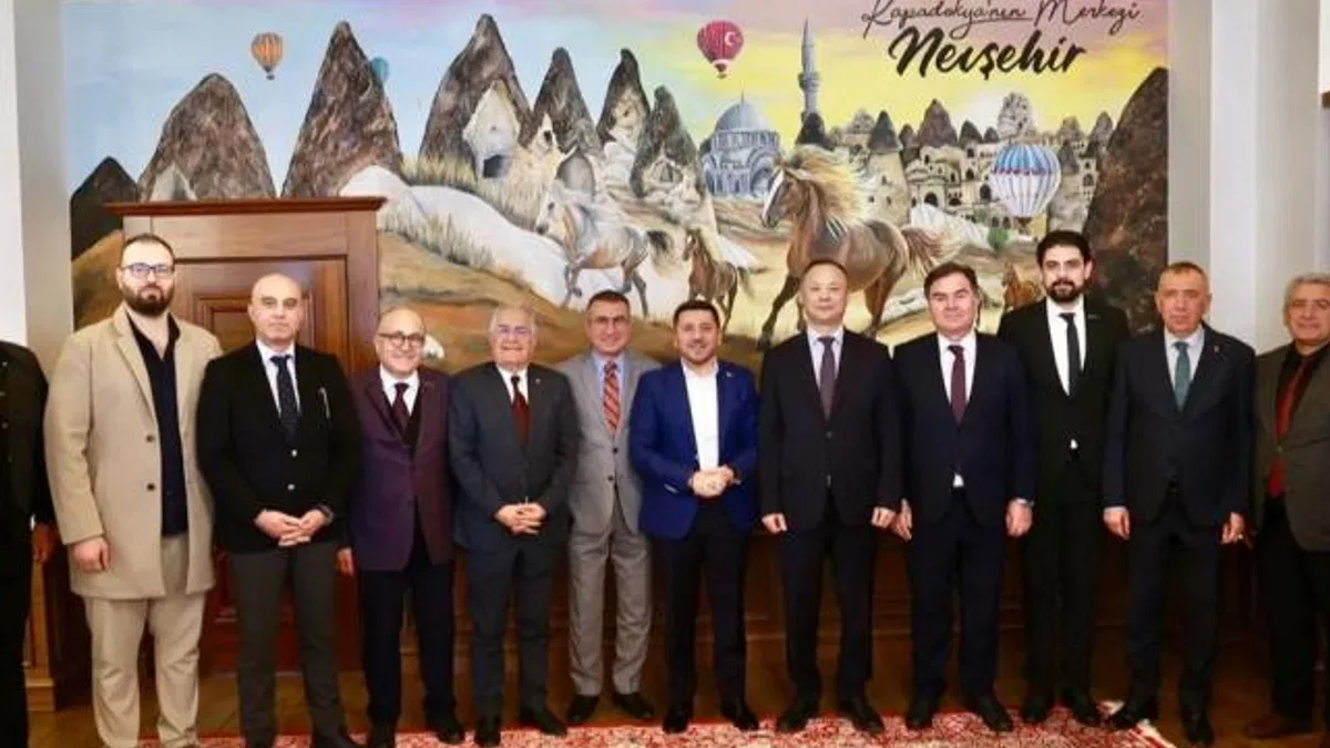 Kırgizistan Büyükelçisi’nden Başkan Arı’ya ziyaret