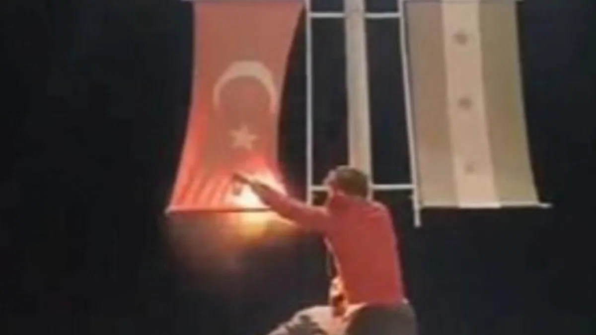 Bayrak provokatörü yakalandı
