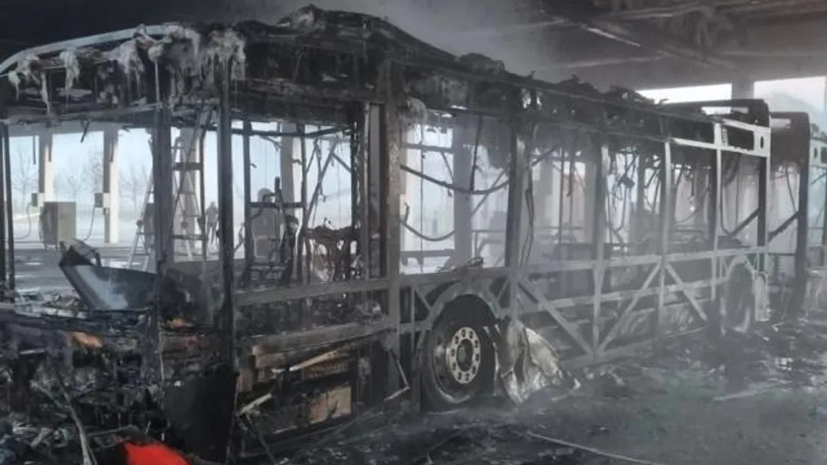 Manisa’da otobüs yangını! Ulaşımı aksatmayacak