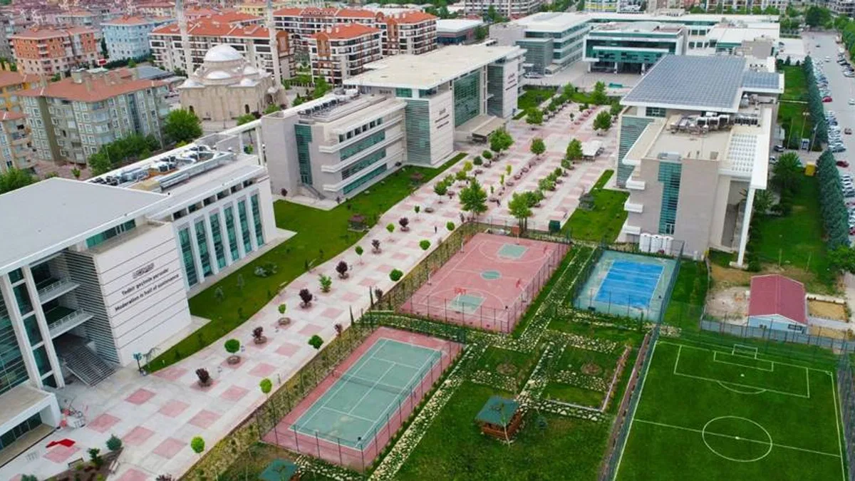 Konya’da KTO Karatay Üniversitesi’nden Büyük Başarı Örneği! Vakıf Üniversiteleri Arasında İlk 20’de Yer Aldı
