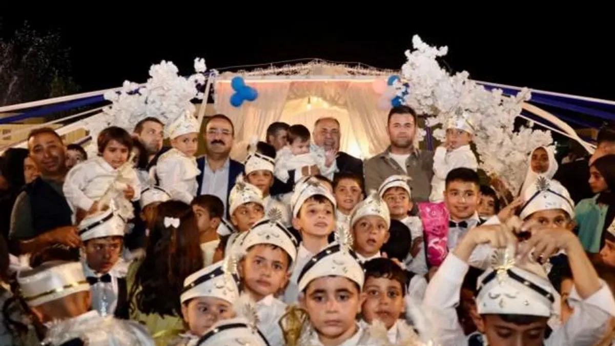 Belediyeden yetimlere toplu sünnet şöleni