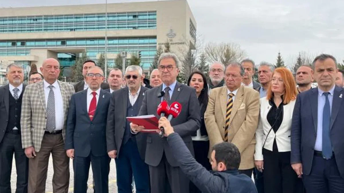 Ümit Özdağ’ın tutukluluğuna ‘Zafer’den sert tepki
