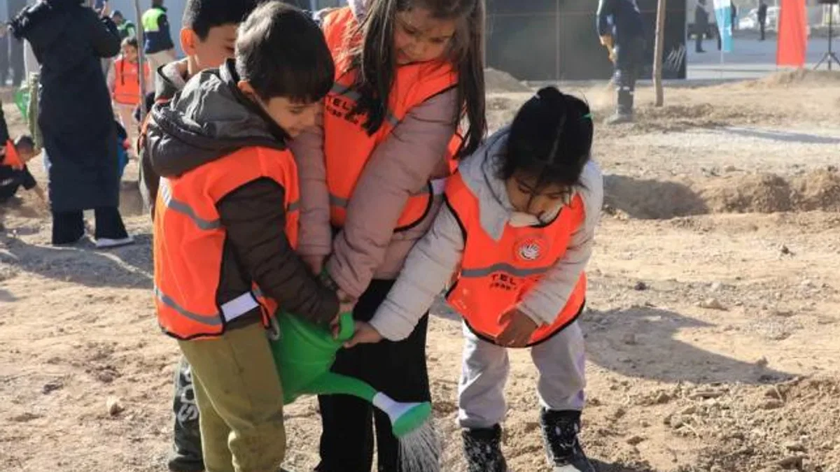 Konya Karatay’da 10 bin 400 metrekarelik alana fidan dikildi