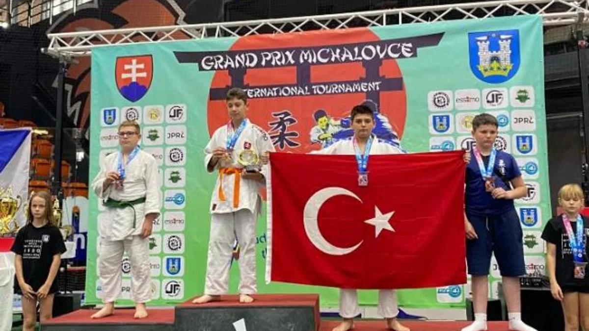 Manisalı Judocular Slovakya’da madalyaları topladı