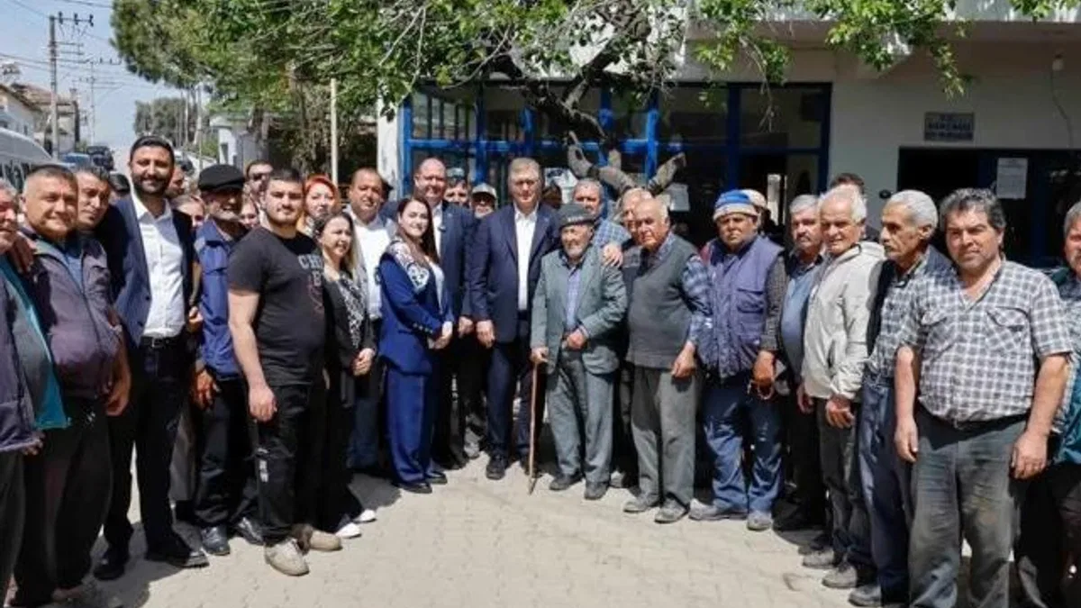 Başkan Tugay Menderes’in köylerinde üreticilerle buluştu
