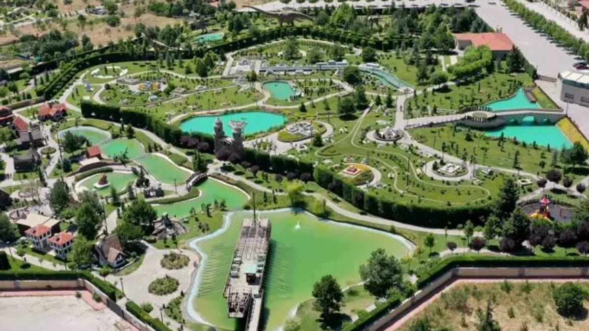 80 Binde Devr-i Alem Parkı yenileniyor