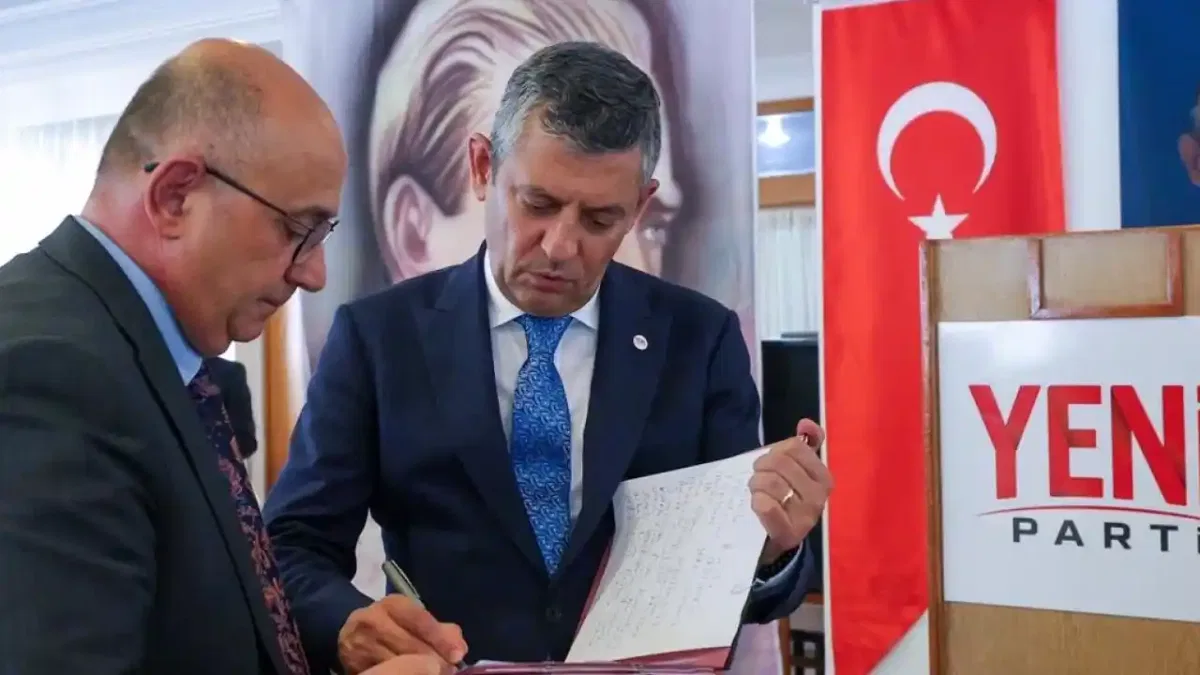 Özgür Özel, YENİ Parti’nin Genel Başkanı seçildi
