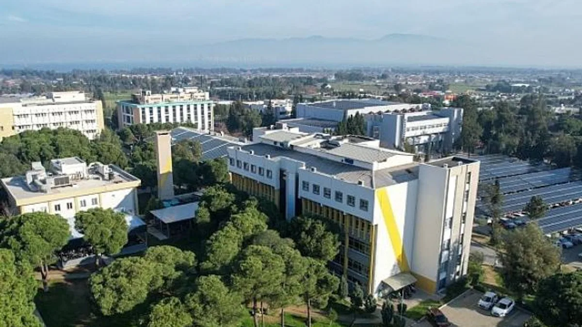DEÜ’den Örnek Proje: Tire Kırtepe İlkokulu Yenileniyor