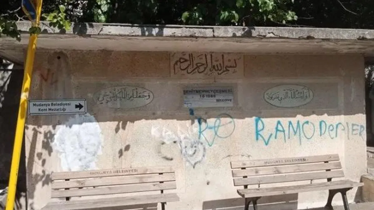 Bursa’daki tarihi çeşmenin son hali tepki topluyor