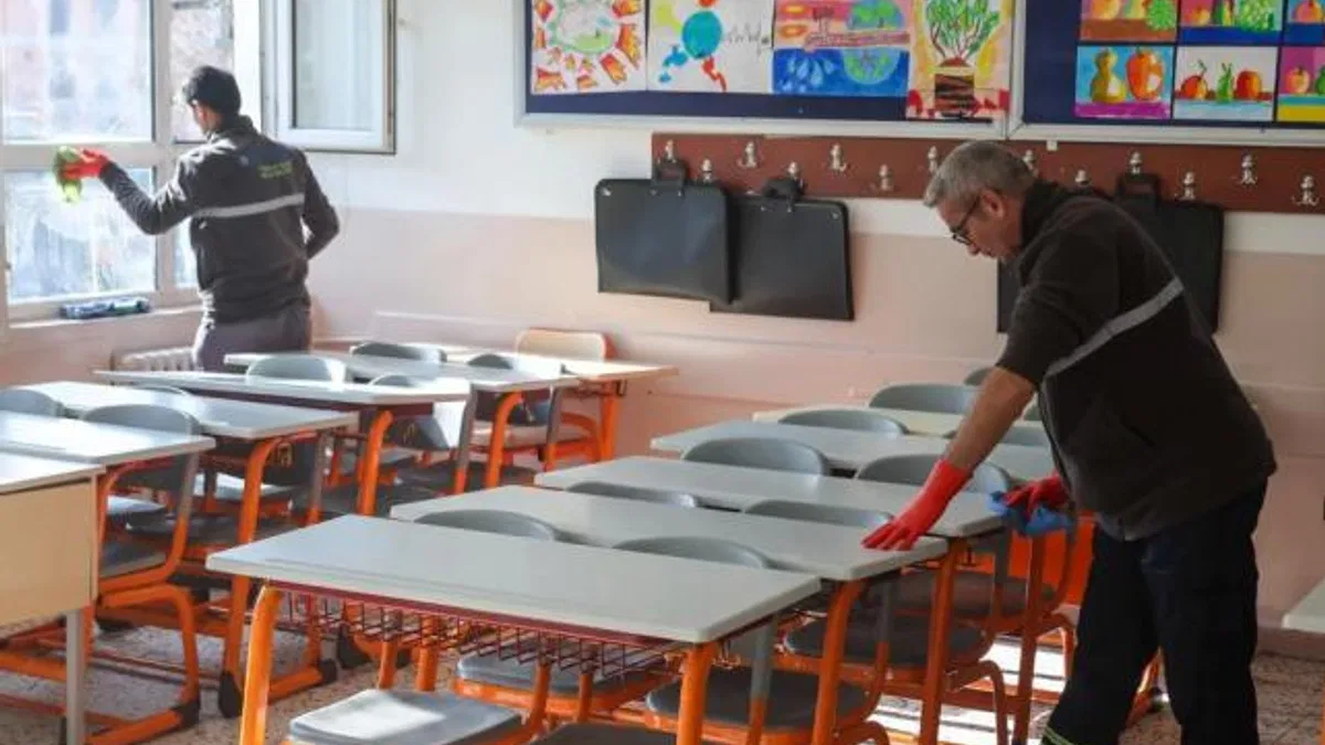 İstanbul Bakırköy okulları yeni döneme hazırlıyor
