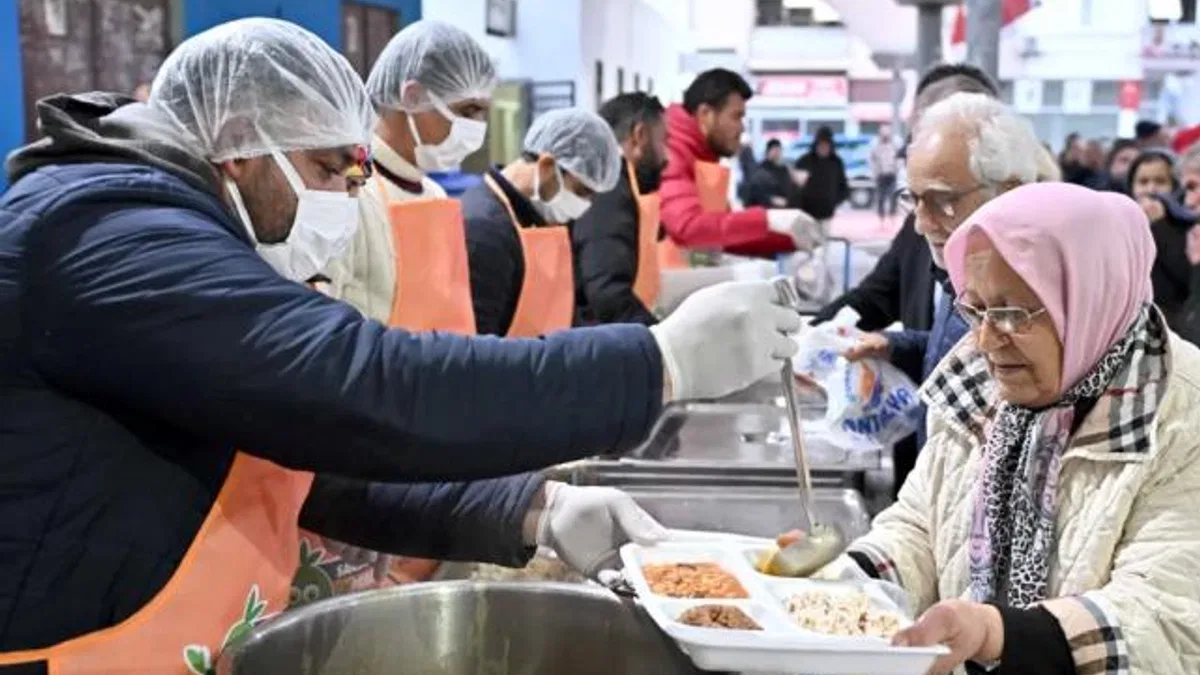 Antalya Muratpaşa Ramazan’ın son iftarlarını planladı