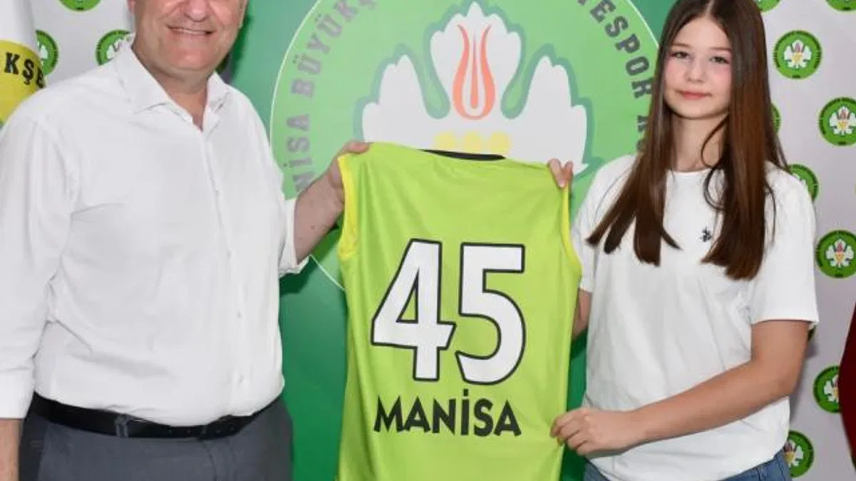 Manisa Büyükşehir filede Güneş’i renklerine bağladı