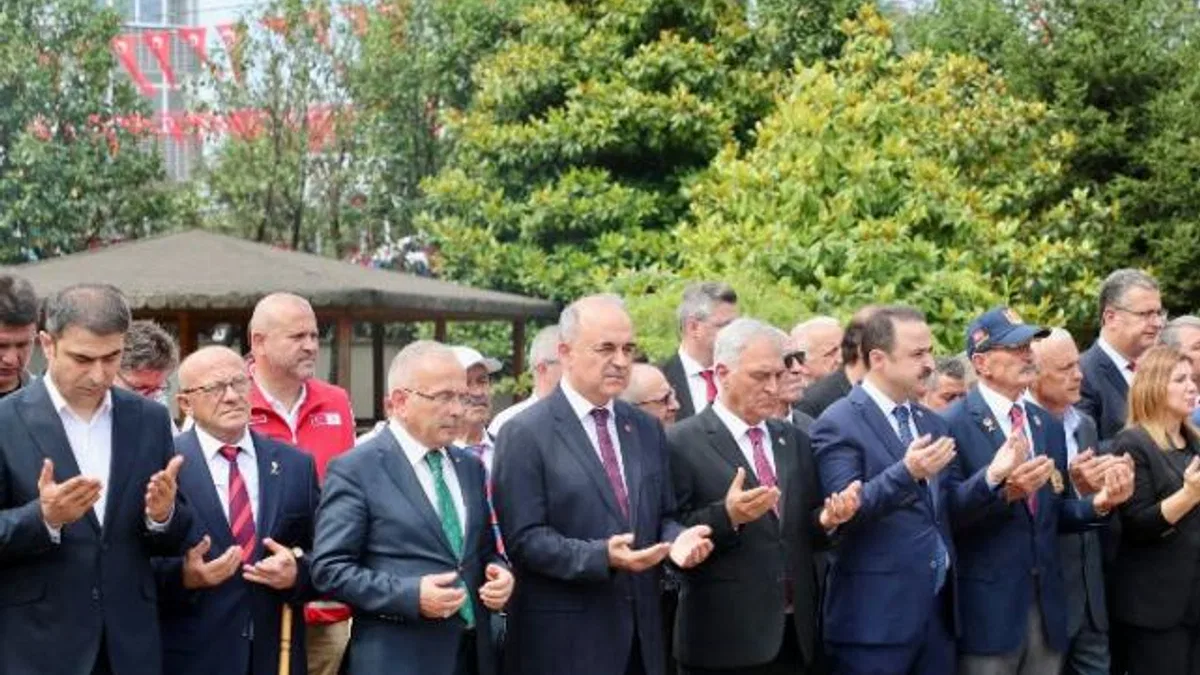 15 Temmuz şehitleri dualarla yad edildi
