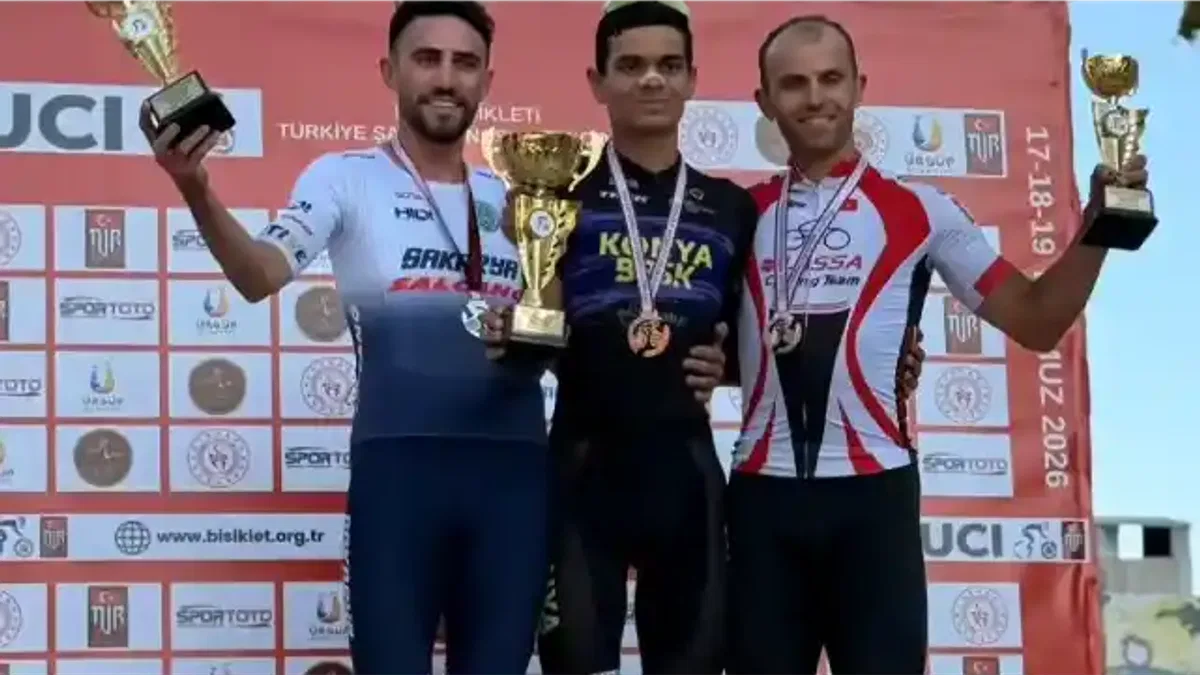 Konya Büyükşehir Belediyesporlu Ahmet Can Akpınar Türkiye Şampiyonu oldu