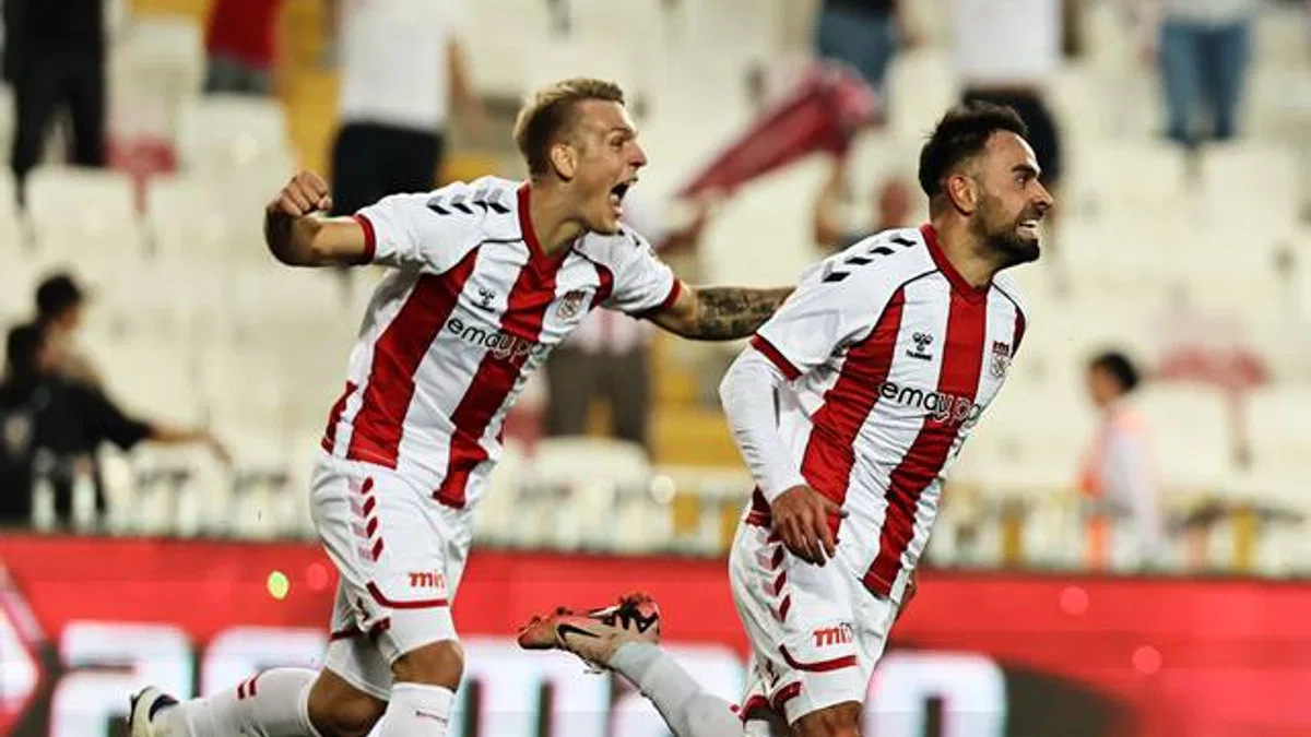 Net Global Sivasspor 3 – 2 Gaziantep FK (Maç Sonucu) Sivas evinde hata yapmadı!