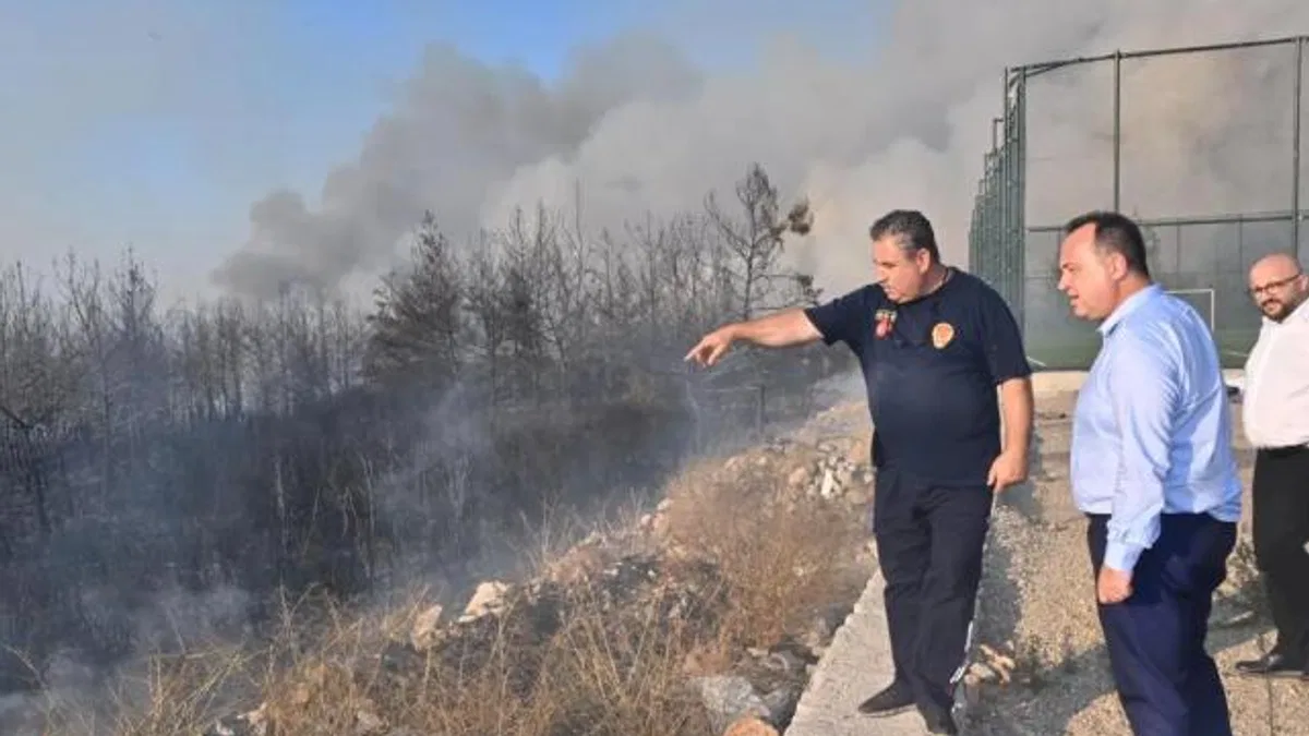 Manisa İtfaiyesi’nden Kayapınar yangınına müdahale