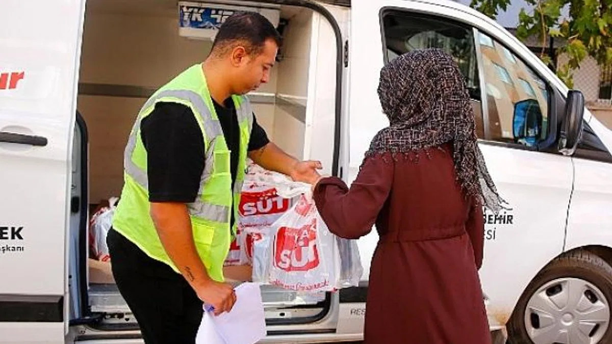 Çocuklar ‘Halk Süt’le büyümeye devam ediyor