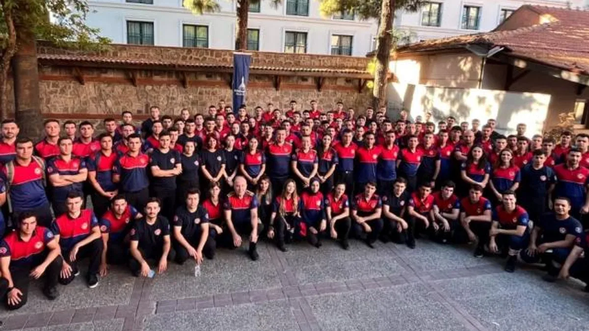 İzmir’in emektarları genç meslektaşlarıyla buluştu