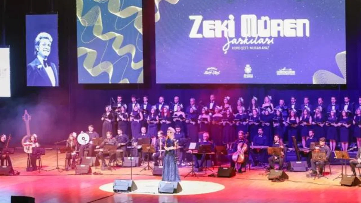 “Zeki Müren Şarkıları” konseri yoğun ilgi gördü